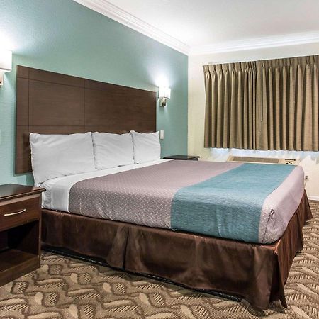 Rodeway Inn & Suites Inglewood Exteriér fotografie