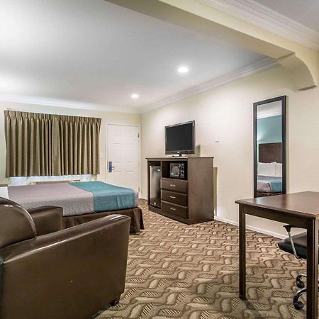 Rodeway Inn & Suites Inglewood Exteriér fotografie