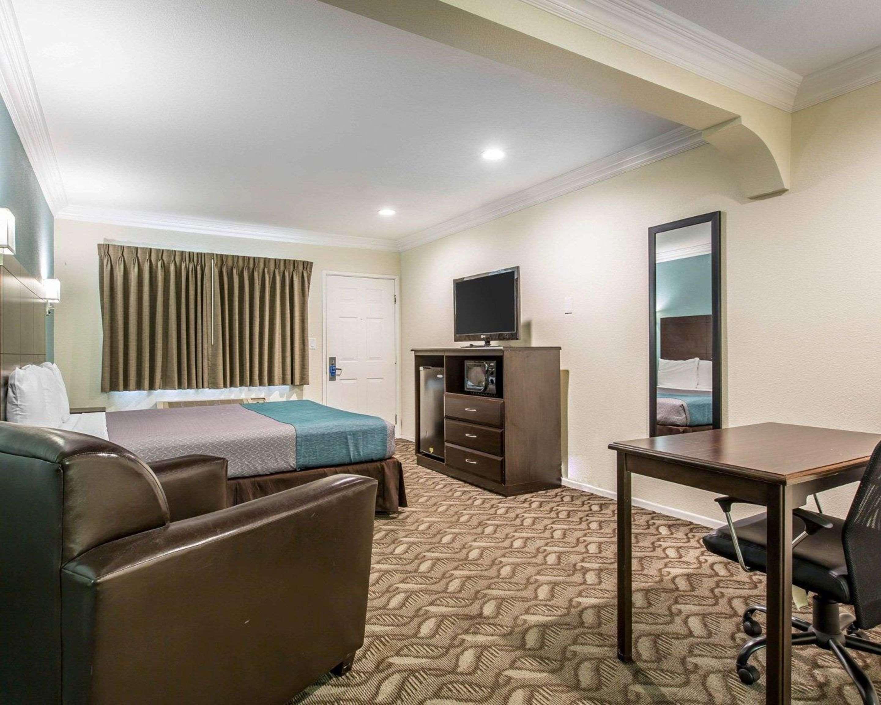 Rodeway Inn & Suites Inglewood Exteriér fotografie