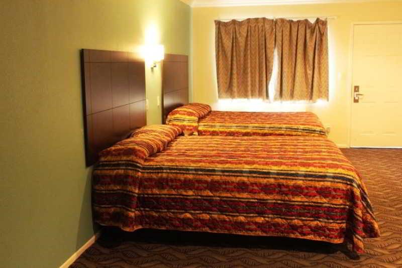 Rodeway Inn & Suites Inglewood Exteriér fotografie