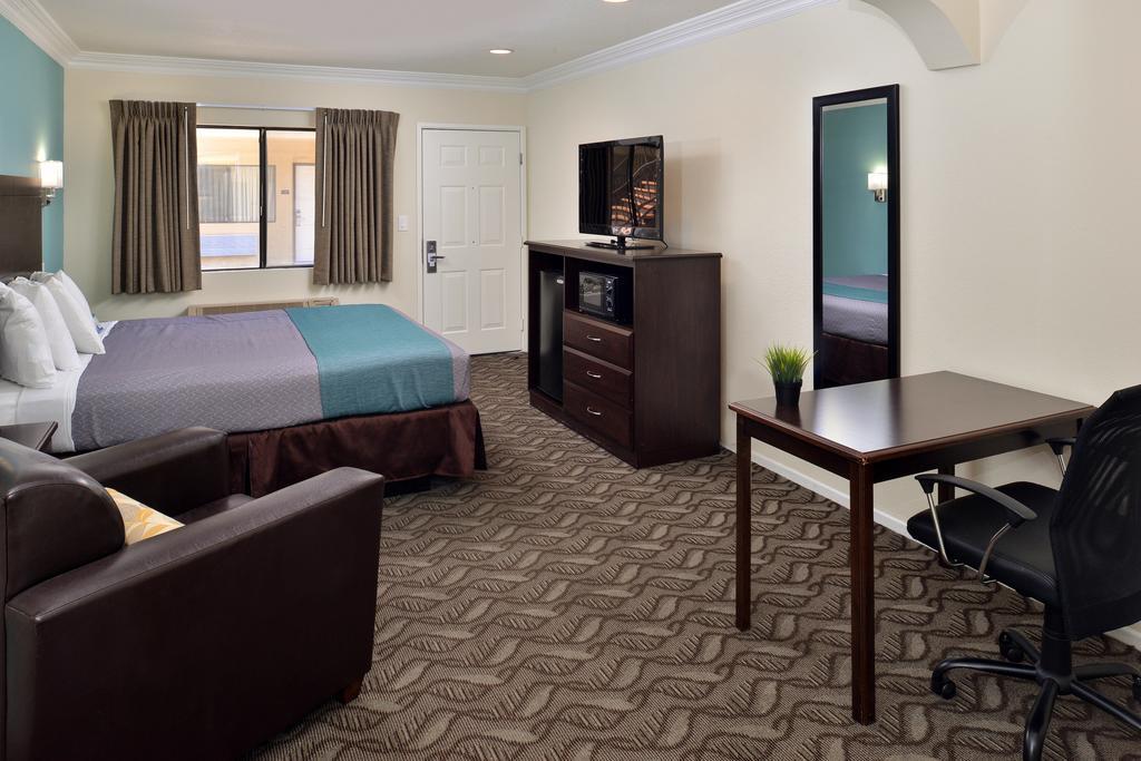 Rodeway Inn & Suites Inglewood Exteriér fotografie