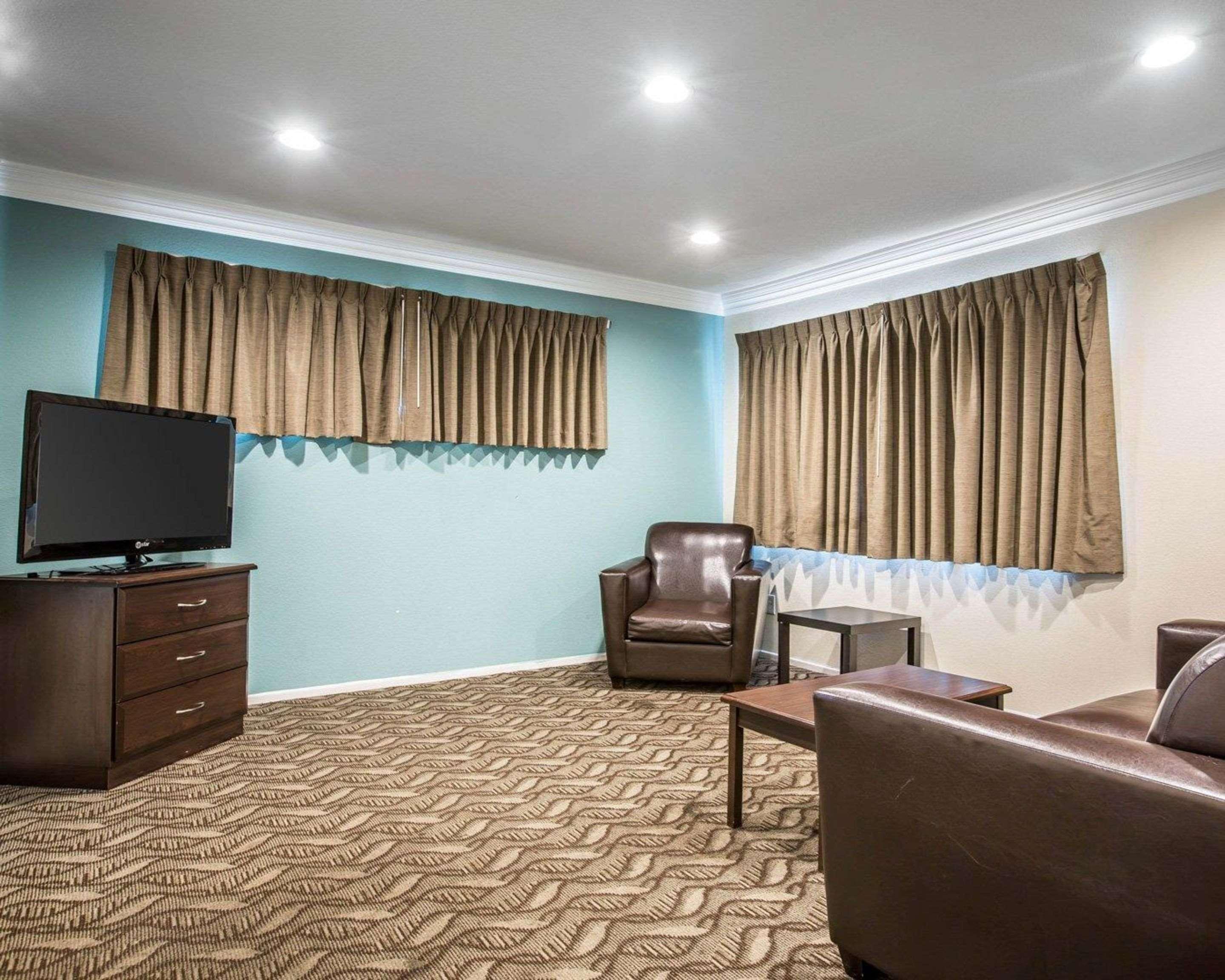 Rodeway Inn & Suites Inglewood Exteriér fotografie