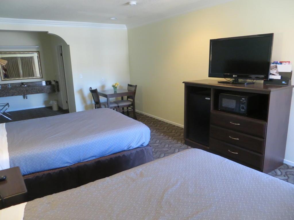 Rodeway Inn & Suites Inglewood Exteriér fotografie