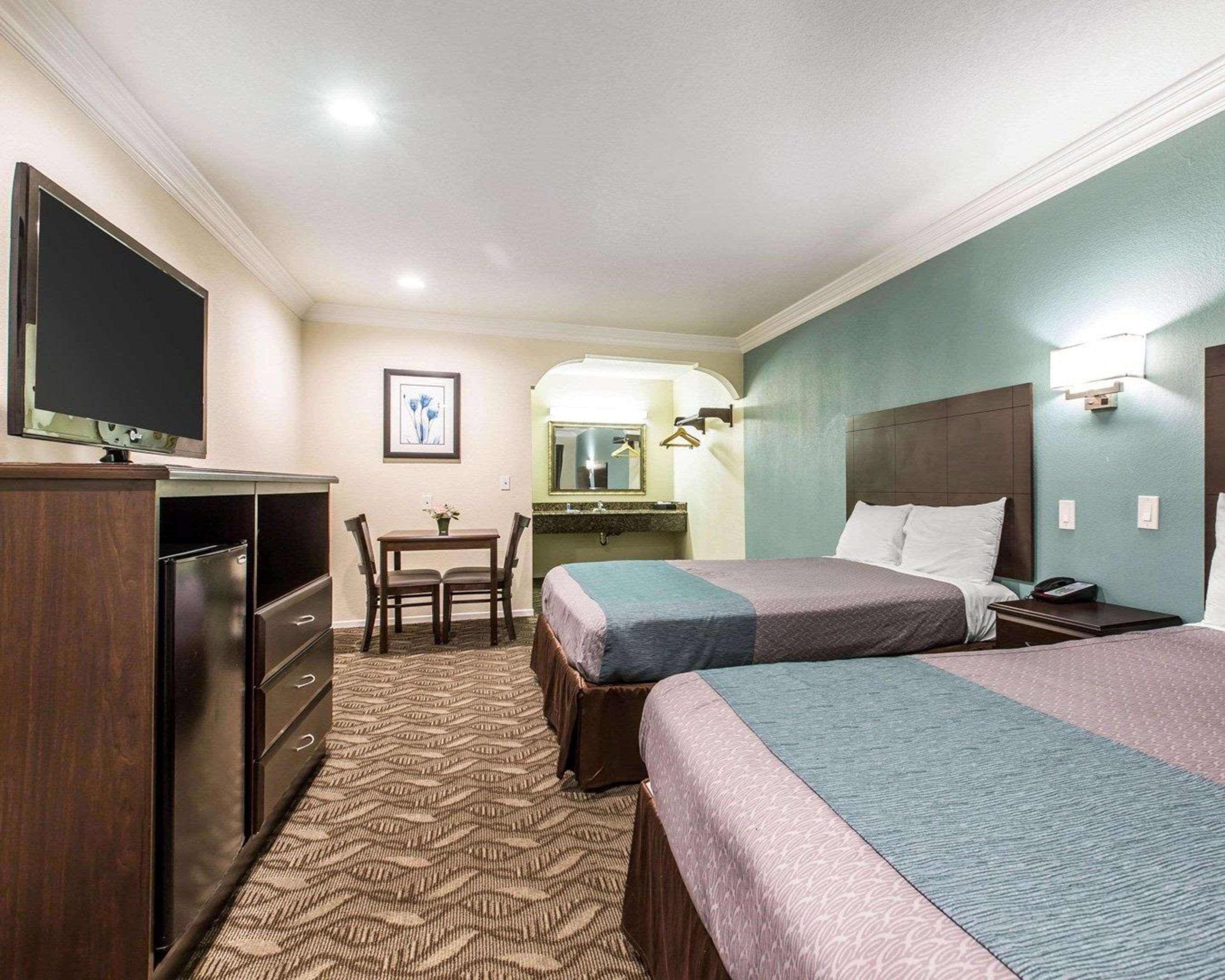 Rodeway Inn & Suites Inglewood Exteriér fotografie