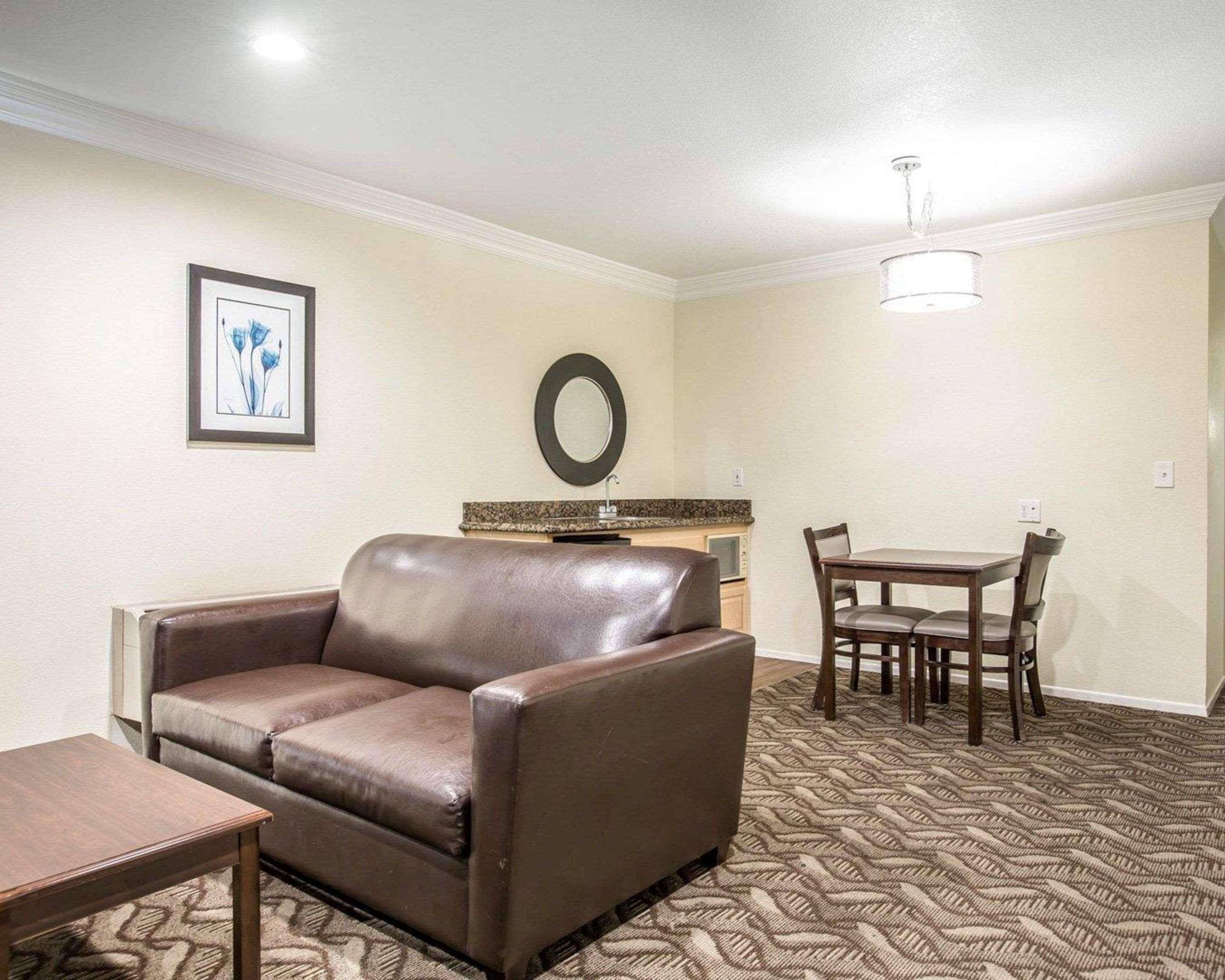 Rodeway Inn & Suites Inglewood Exteriér fotografie